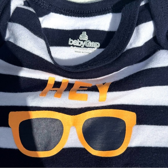 Gap One Piece Baby 0-3m - Picture 2 of 3